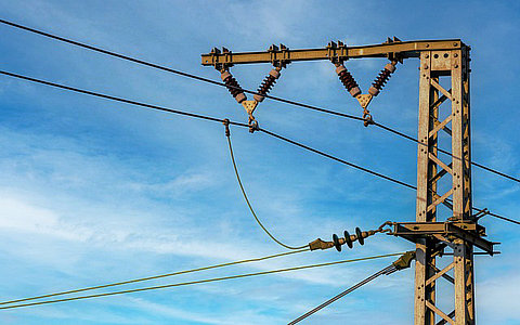 國家能源局: 強化發(fā)電側電網側電化學儲能電站安全運行風險監(jiān)測