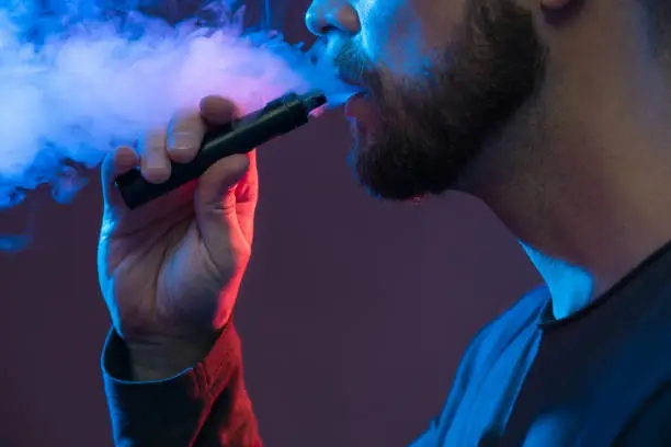 電子煙行業(yè)發(fā)展現(xiàn)狀研究報告